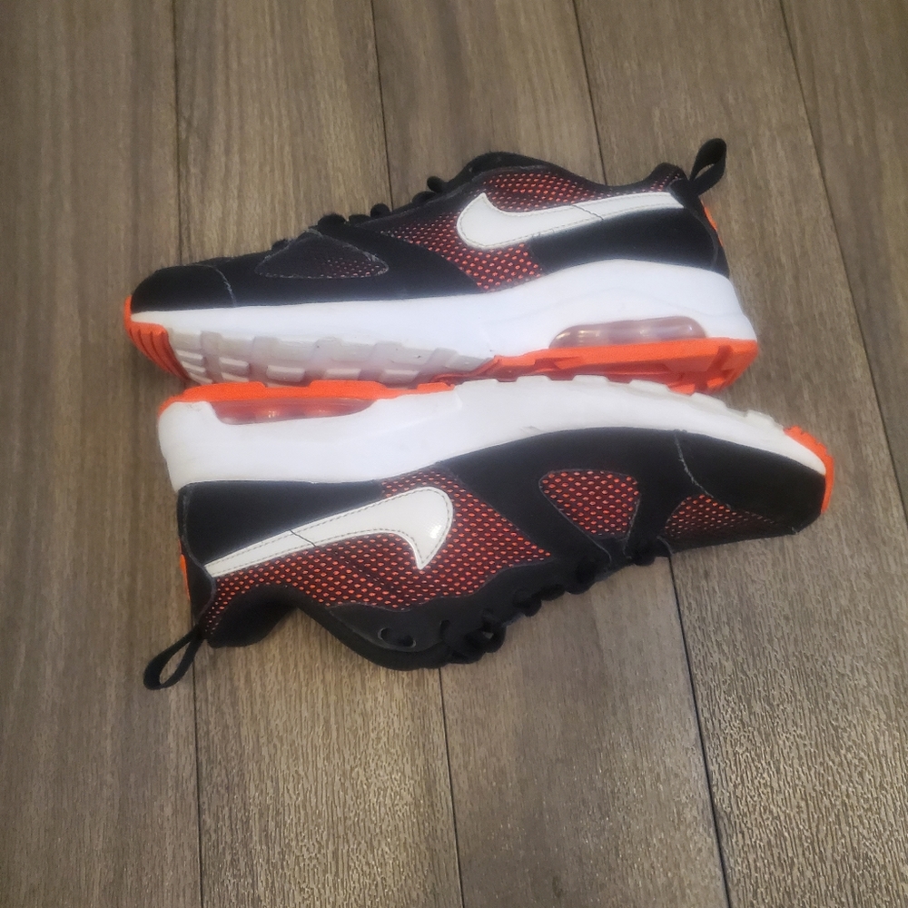 Nike Air Max Muse Women's Size 6